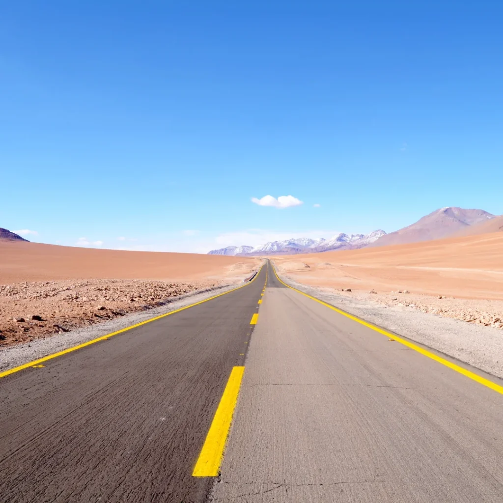Ruta entre paisajes de San Pedro de Atacama durante varios días