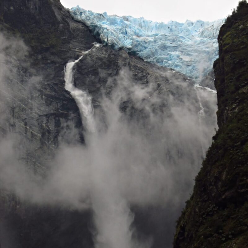 Ventisquero Colgante - Parque Nacional Queulat - Tour