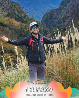 Querido @the_mean.machine 🌋🌲✨Gracias por habernos permitido acompañarte durante estos 5 días y 4 noches recorriendo el corazón más profundo de la Araucanía 🫂💚Cada lugar vivido durante esta aventura guarda una energía distinta. Desde el vapor que emerge entre montañas en los Géisers y Termas Alpehue ♨️, hasta la inmensidad del Volcán Sollipulli, donde la nieve, el silencio y la fuerza de la cordillera hacen sentir lo pequeños que somos frente a la naturaleza 🏔️✨Y por supuesto, la magia de Conguillío 🌲❤️… sus bosques milenarios, las araucarias gigantes y esos paisajes volcánicos que parecen sacados de otro planeta, convirtiendo cada momento del viaje en un recuerdo imposible de olvidar.La Araucanía tiene algo difícil de explicar. Es una mezcla de calma, energía, conexión y aventura que simplemente se siente 🌿🧘🏻‍♂️Gracias por confiar en nosotros para vivir esta experiencia y por permitirnos ser parte de este lindo recuerdo 🥹✨Un gran abrazo de todo el equipo El Raco Experience 🫂💫
